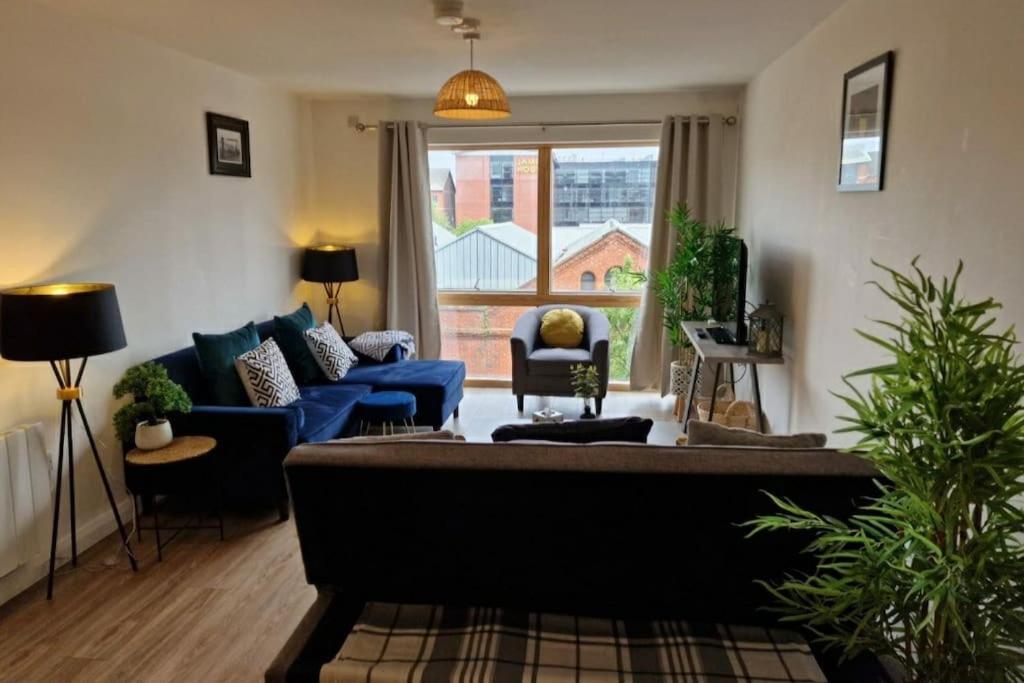 Modern Apartment, Sleeps 6, Belfast City Centre Exterior photo